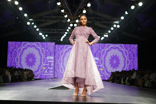 Discover stunning styles: house of harlow dress collection